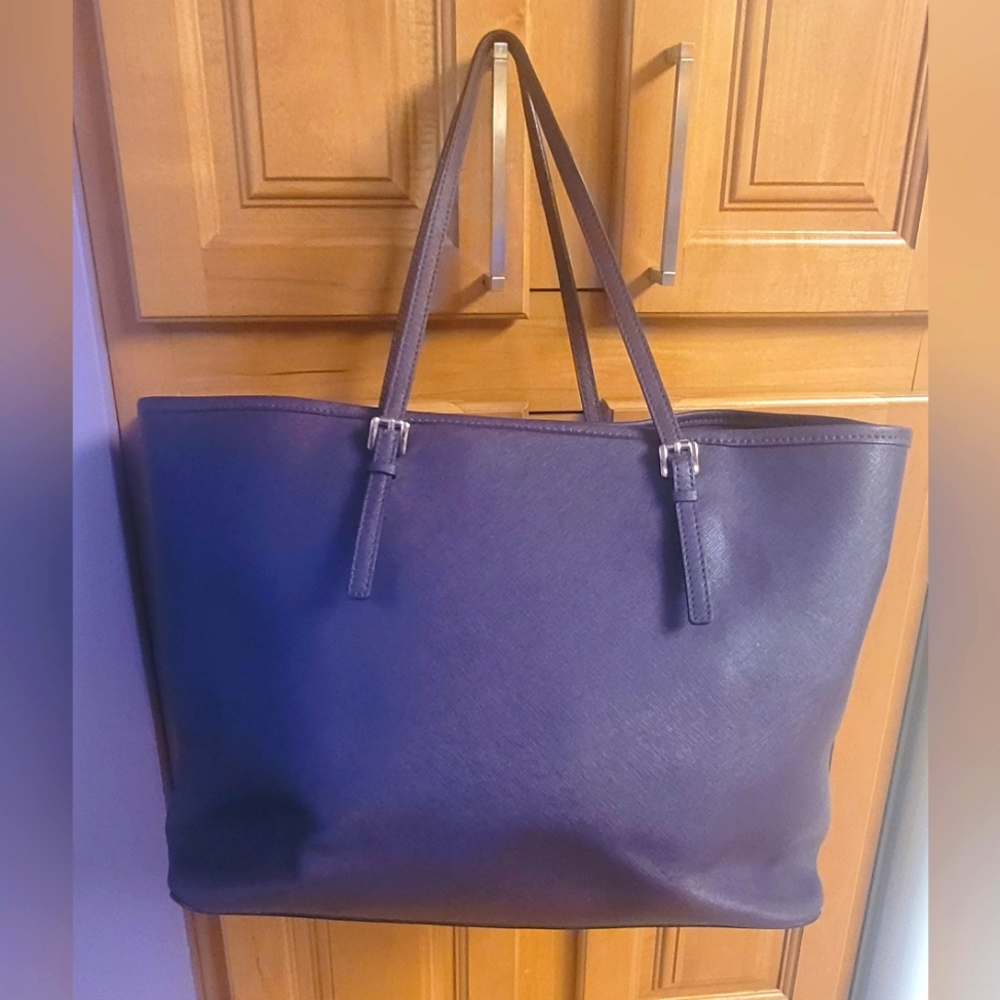 Michael Kors large purple tote - Picture 2 of 6
